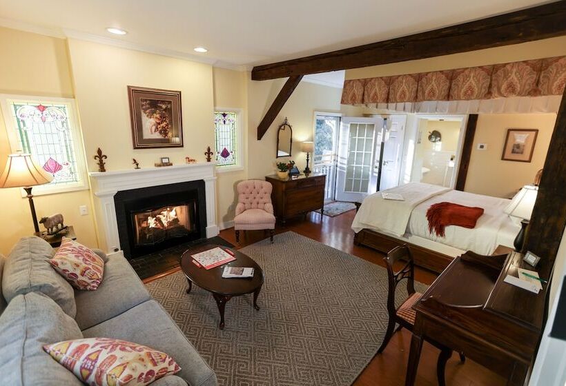 منزل غرفة نوم واحدة, Woolverton Inn