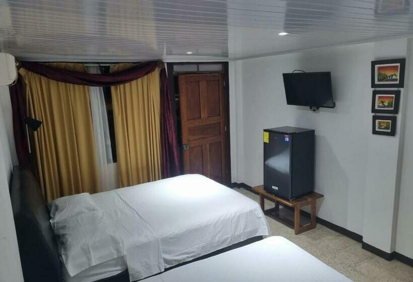 스탠다드 트리플 룸, Cristina S