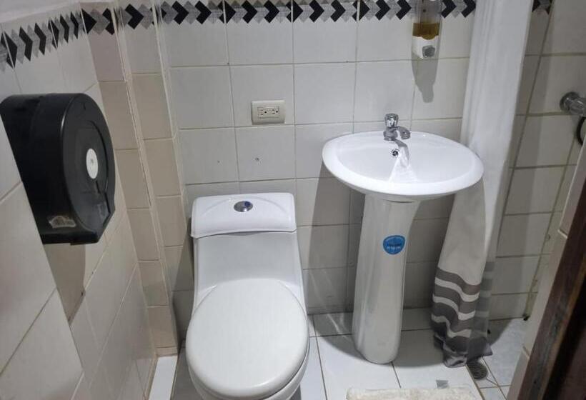 스탠다드 트리플 룸, Cristina S