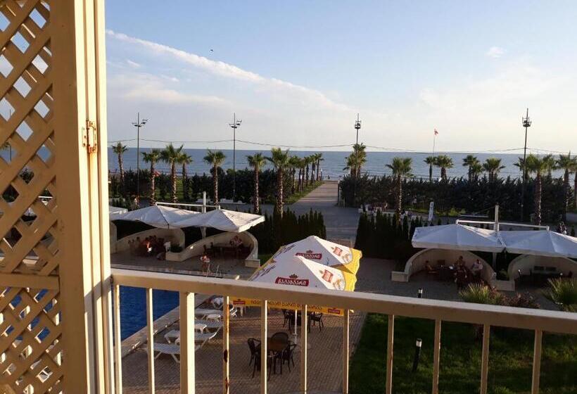 اتاق استاندارد با چشم‌انداز دریا, Anaklia