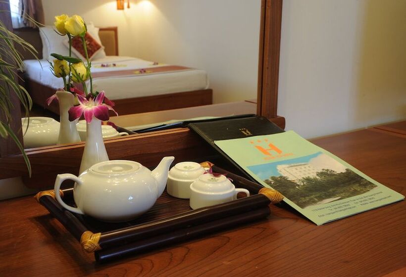 اتاق سوپریور, Hoang Yen