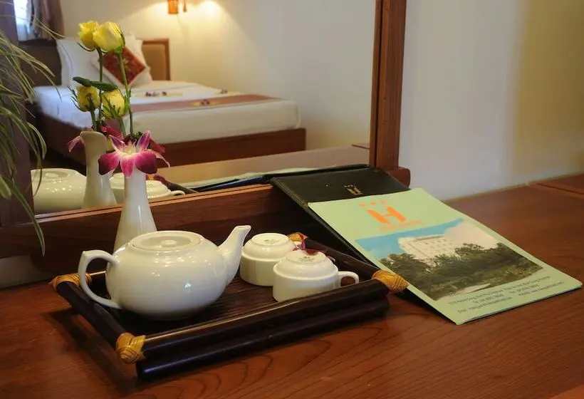 اتاق سوپریور, Hoang Yen