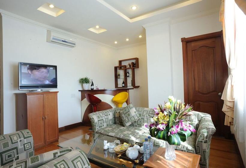 اتاق اجرایی, Hoang Yen