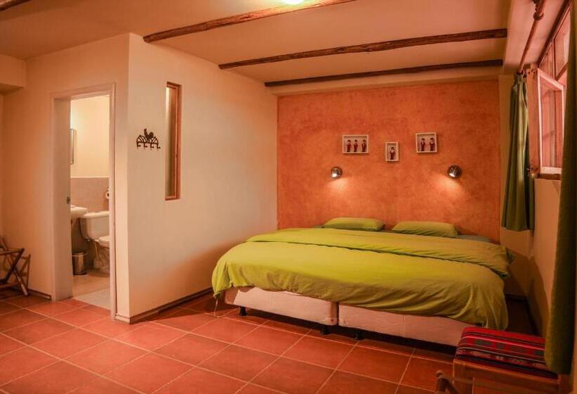 اتاق استاندارد سه نفره, Inti Sisa Art Guesthouse
