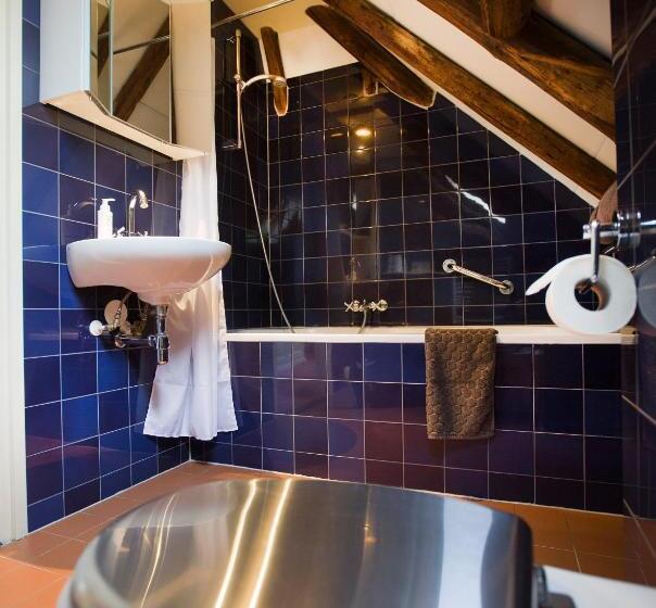 جناح جونيور, Stadslogement De Oude Smidse Steenwijk