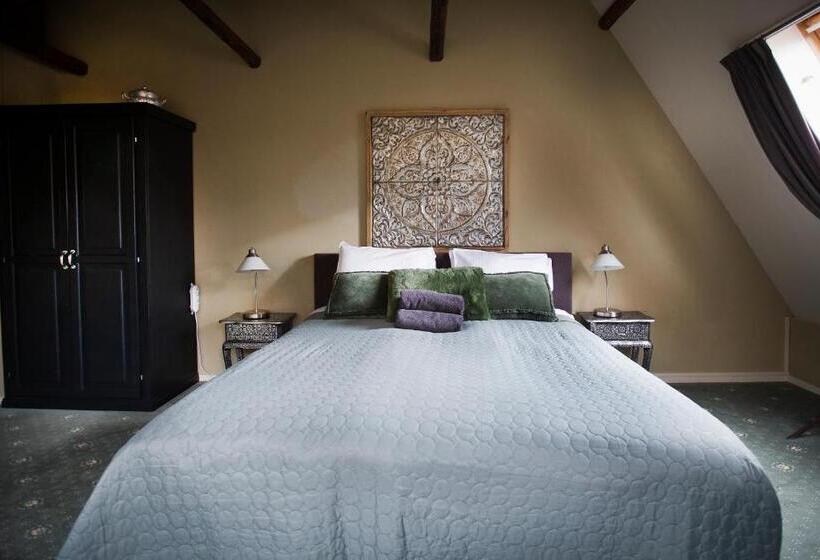 סוויטת ג'וניור, Stadslogement De Oude Smidse Steenwijk