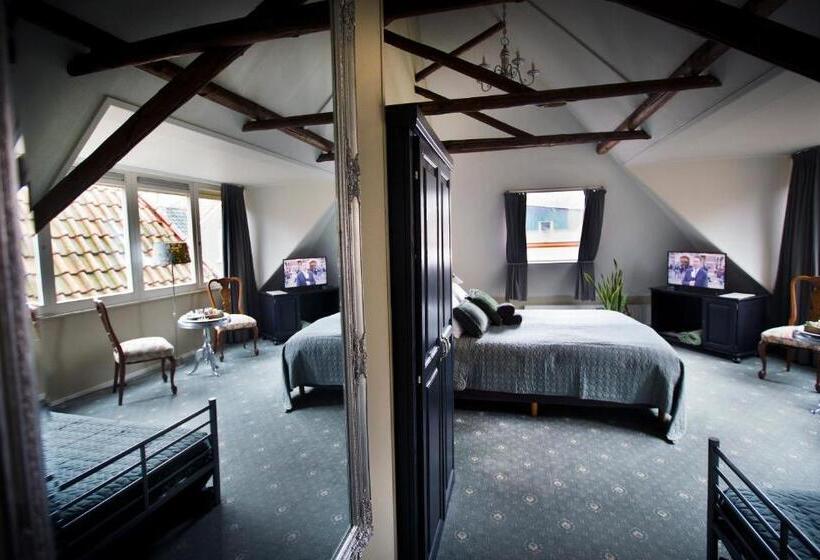 סוויטת ג'וניור, Stadslogement De Oude Smidse Steenwijk