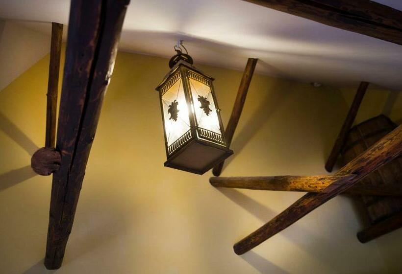 جناح جونيور, Stadslogement De Oude Smidse Steenwijk