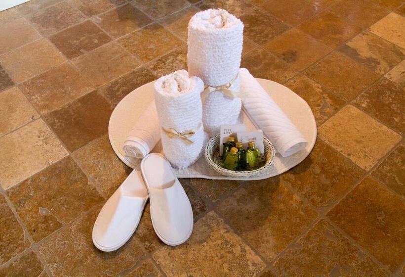 اتاق استاندارد با وان آب گرم, Residence Apolonija Guest House