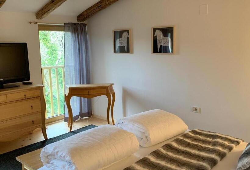 اتاق استاندارد با وان آب گرم, Residence Apolonija Guest House