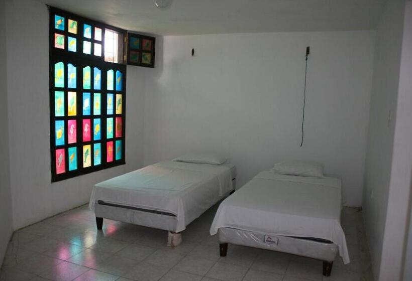 スタンダード４人部屋, Vivienda Turística El Castillo