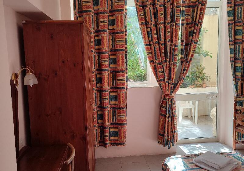 استودیوی استاندارد, Sc Club Village