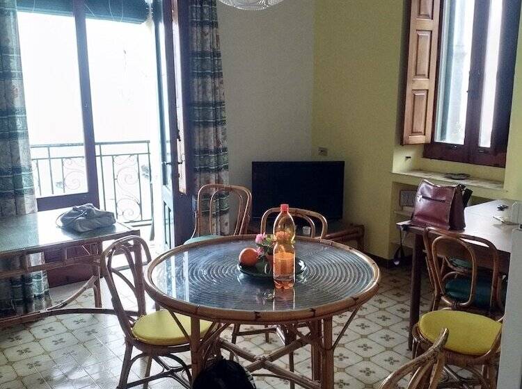 تختخواب در اتاق مشترک, Homstel Beach   Taormina Hostel