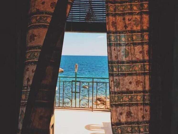 تختخواب در اتاق مشترک, Homstel Beach   Taormina Hostel