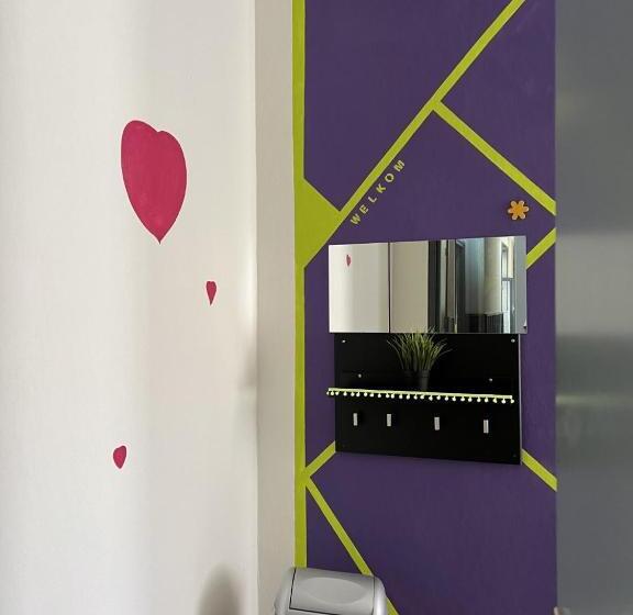 اتاق استاندارد, Gaudi