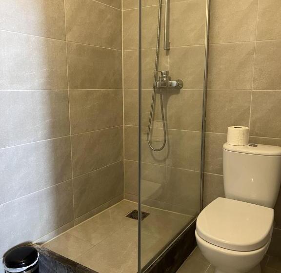 اتاق خانوادگی, Gaudi