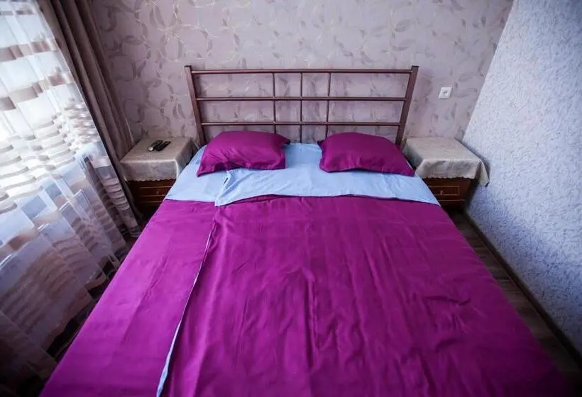 اتاق خانوادگی, Guest House Didis