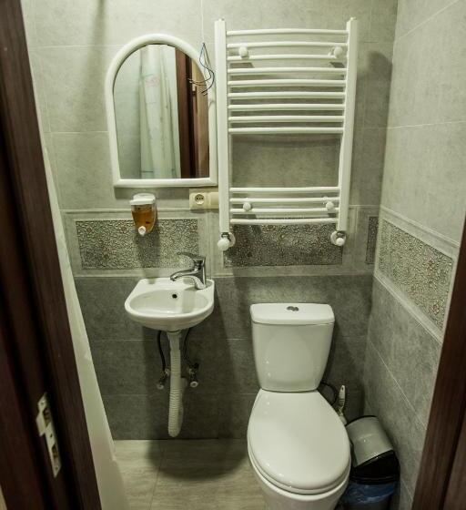 اتاق خانوادگی, Guest House Didis