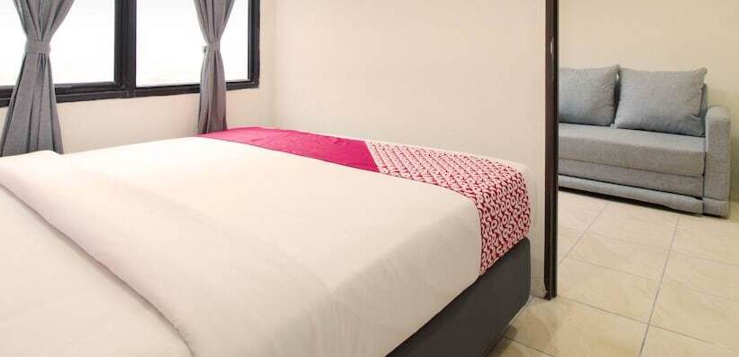 اتاق استاندارد یک نفره, Oyo 483 Flagship Tamansari Panoramic Bandung