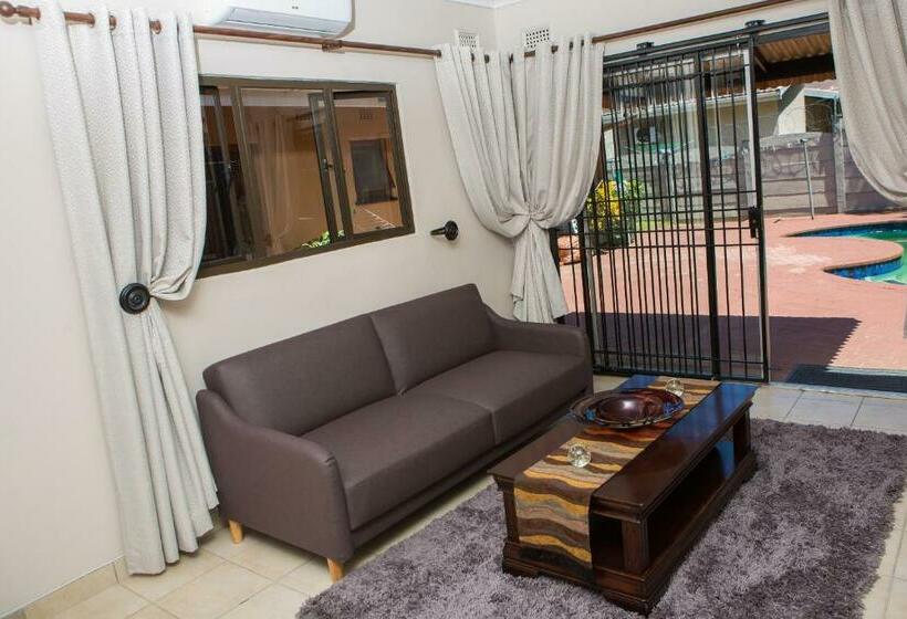 家庭间, Dyna Guest House