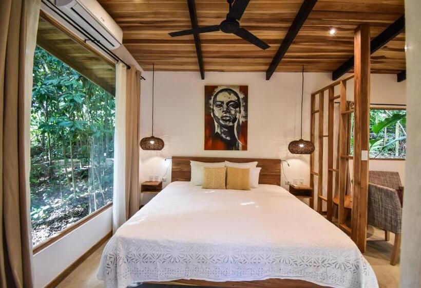 סוויטת ג'וניור, Satta Lodge