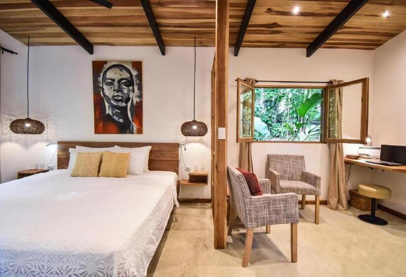 סוויטת ג'וניור, Satta Lodge