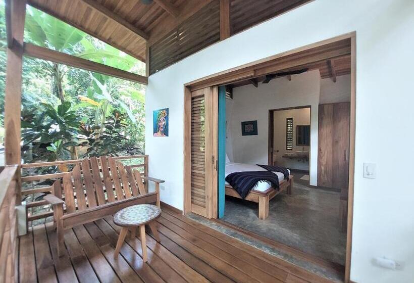 בקתה סטנדרטית, Satta Lodge