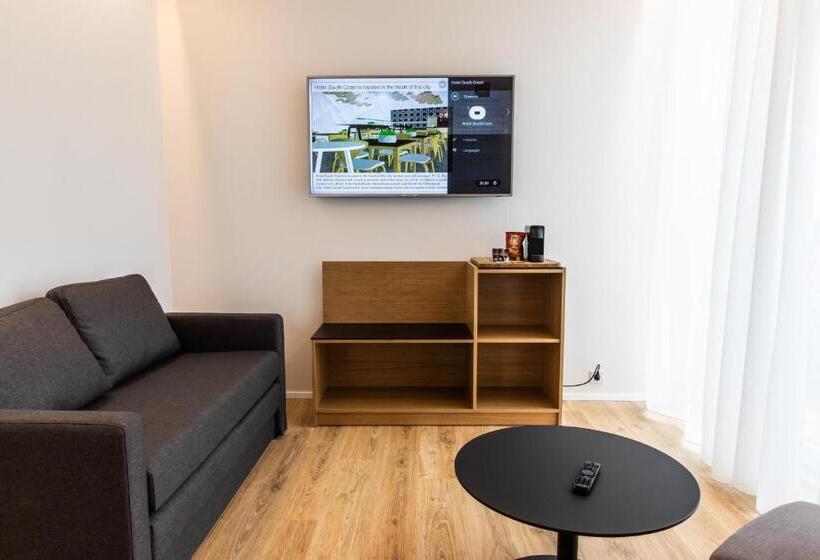 اتاق لوکس, South Coast