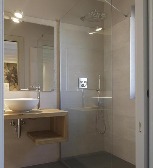 带露台的小型套房, Tiamo Modern Design Guest House