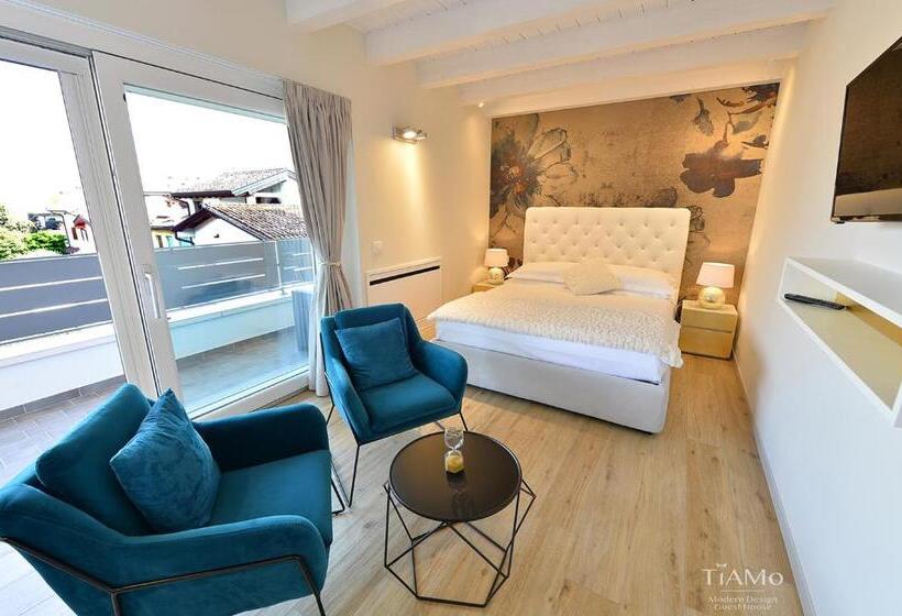 带露台的小型套房, Tiamo Modern Design Guest House