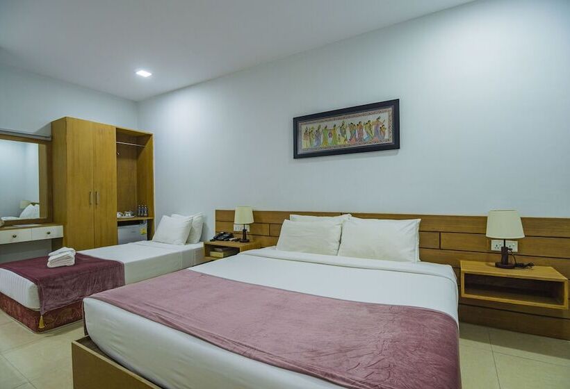 اتاق خانوادگی, Agga@9mile