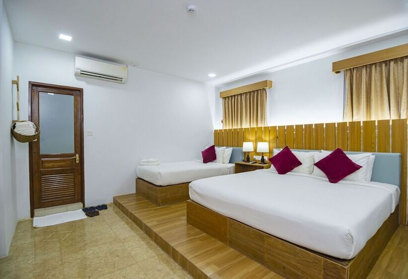 اتاق استاندارد سه نفره, Agga@9mile