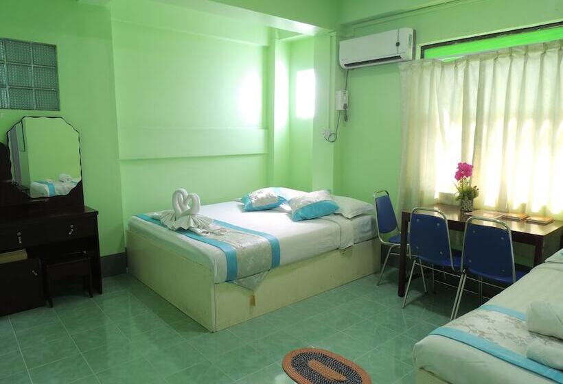 اتاق سوپریور سه تخته, Nay Chi Linn