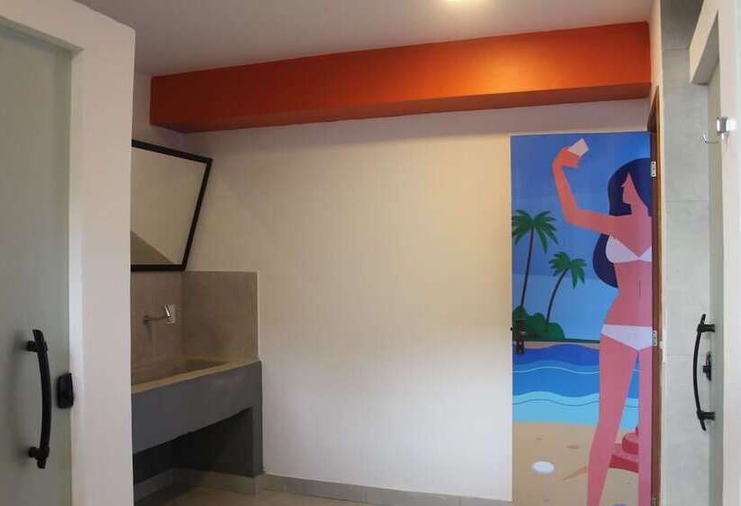 اتاق خانوادگی, Massambaba Hostel