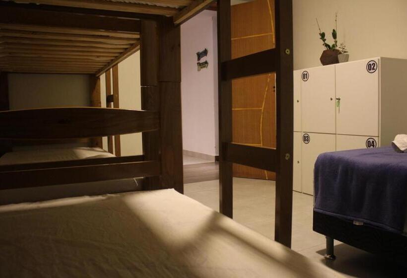 اتاق خانوادگی, Massambaba Hostel