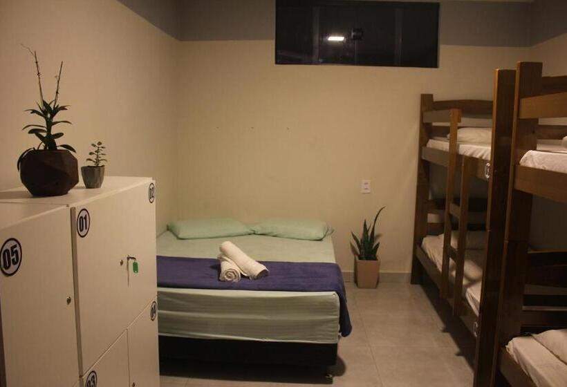 اتاق خانوادگی, Massambaba Hostel