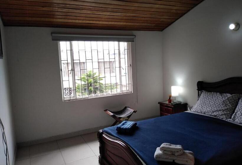 디럭스 룸, Hostal Norma101