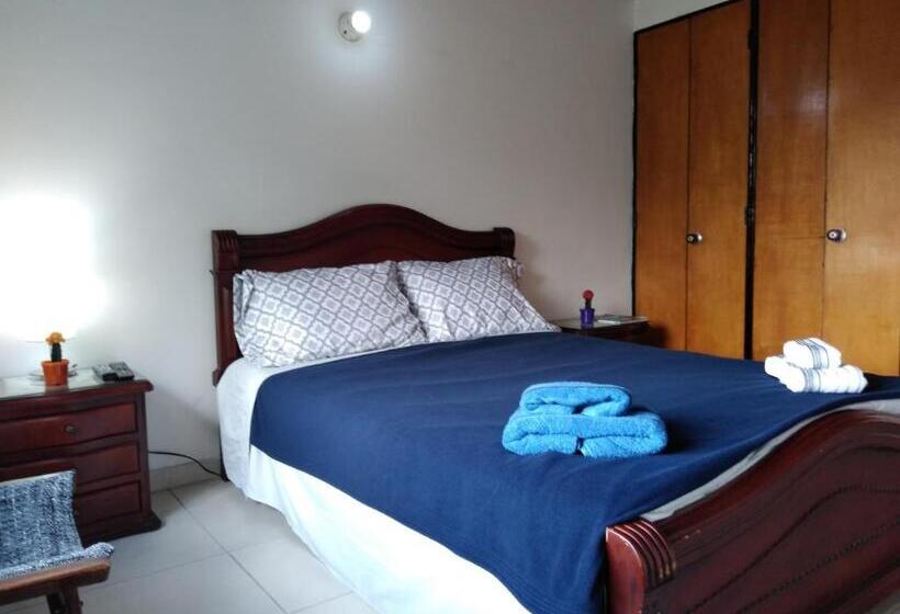 디럭스 룸, Hostal Norma101