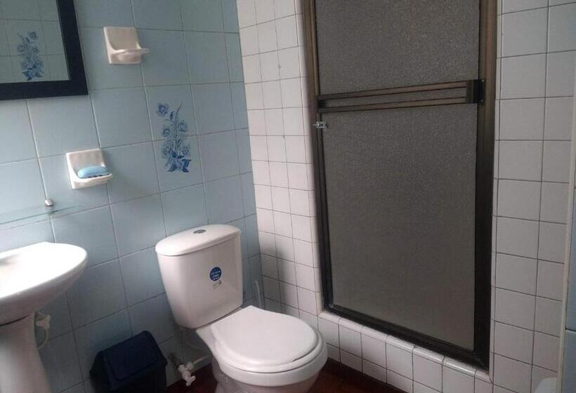 컴포트 트리플 룸, Hostal Norma101