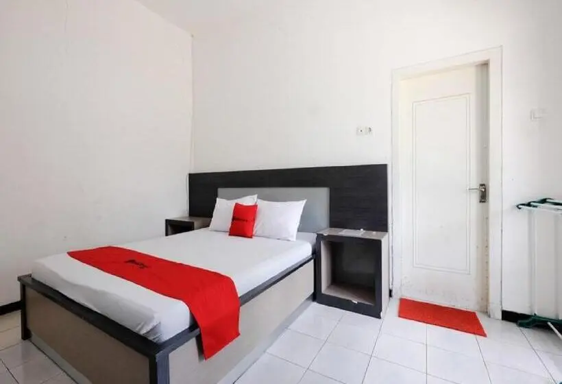 デラックスルーム, Reddoorz Near Moro Mall Purwokerto