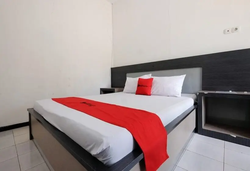 デラックスルーム, Reddoorz Near Moro Mall Purwokerto