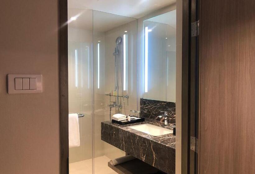 高级工作室, Seda Residences Makati