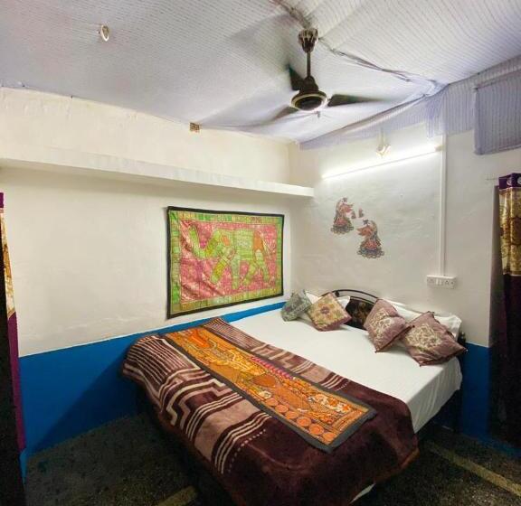 اتاق استاندارد با بالکن, Mirvana Guest House & Camel Safari