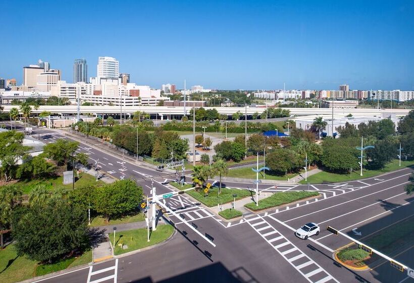 Люкс Кровать Кинг, Home2 Suites By Hilton Tampa Downtown Channel District