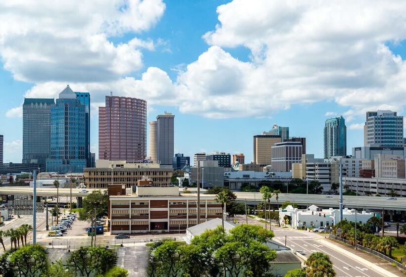 Люкс Кровать Кинг, Home2 Suites By Hilton Tampa Downtown Channel District