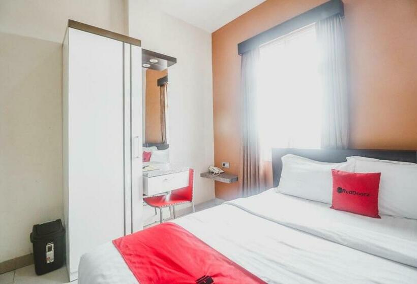 غرفة قياسية, Reddoorz Plus Near Universitas Negeri Makassar