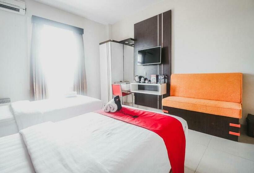 غرفة ديلوكس, Reddoorz Plus Near Universitas Negeri Makassar