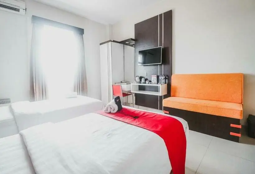 デラックスルーム, Reddoorz Plus Near Universitas Negeri Makassar