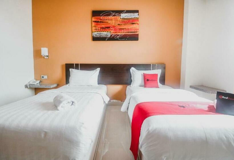 غرفة ديلوكس, Reddoorz Plus Near Universitas Negeri Makassar