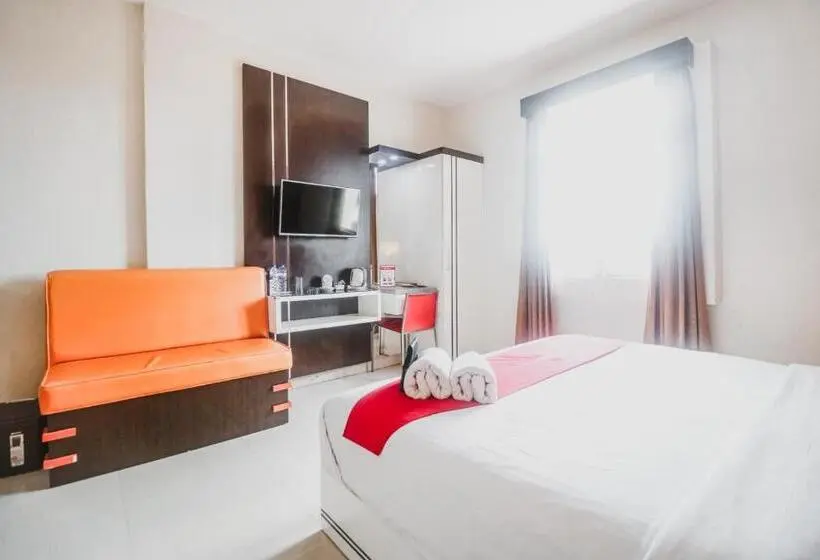 スイート, Reddoorz Plus Near Universitas Negeri Makassar